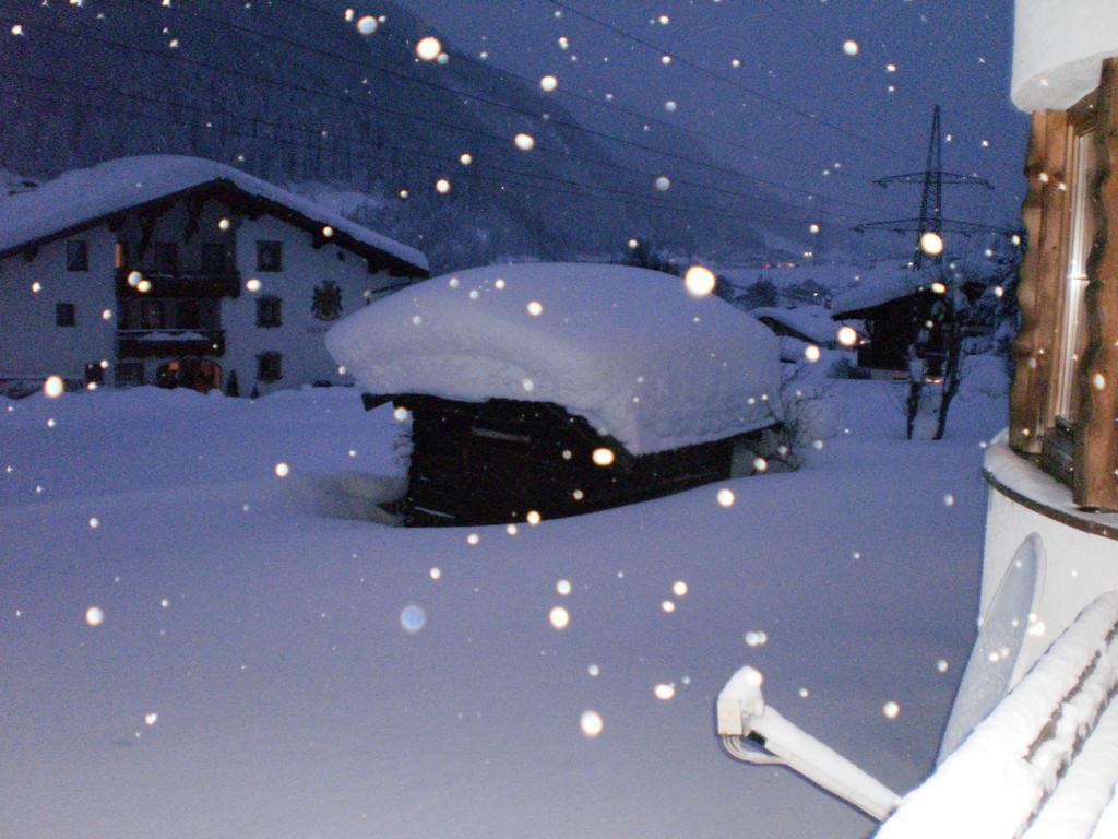 Haus Mattle Apartment Pettneu am Arlberg Cameră foto