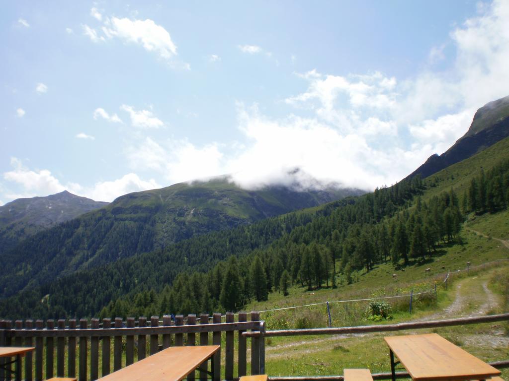 Haus Mattle Apartment Pettneu am Arlberg Cameră foto