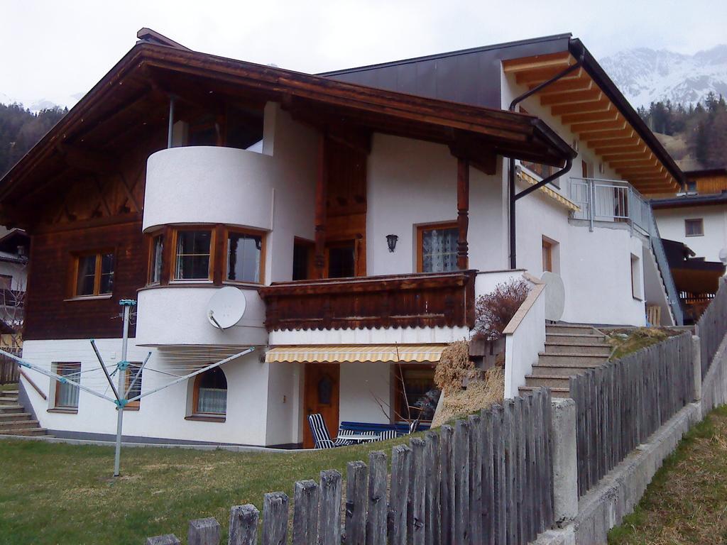 Haus Mattle Apartment Pettneu am Arlberg Exterior foto