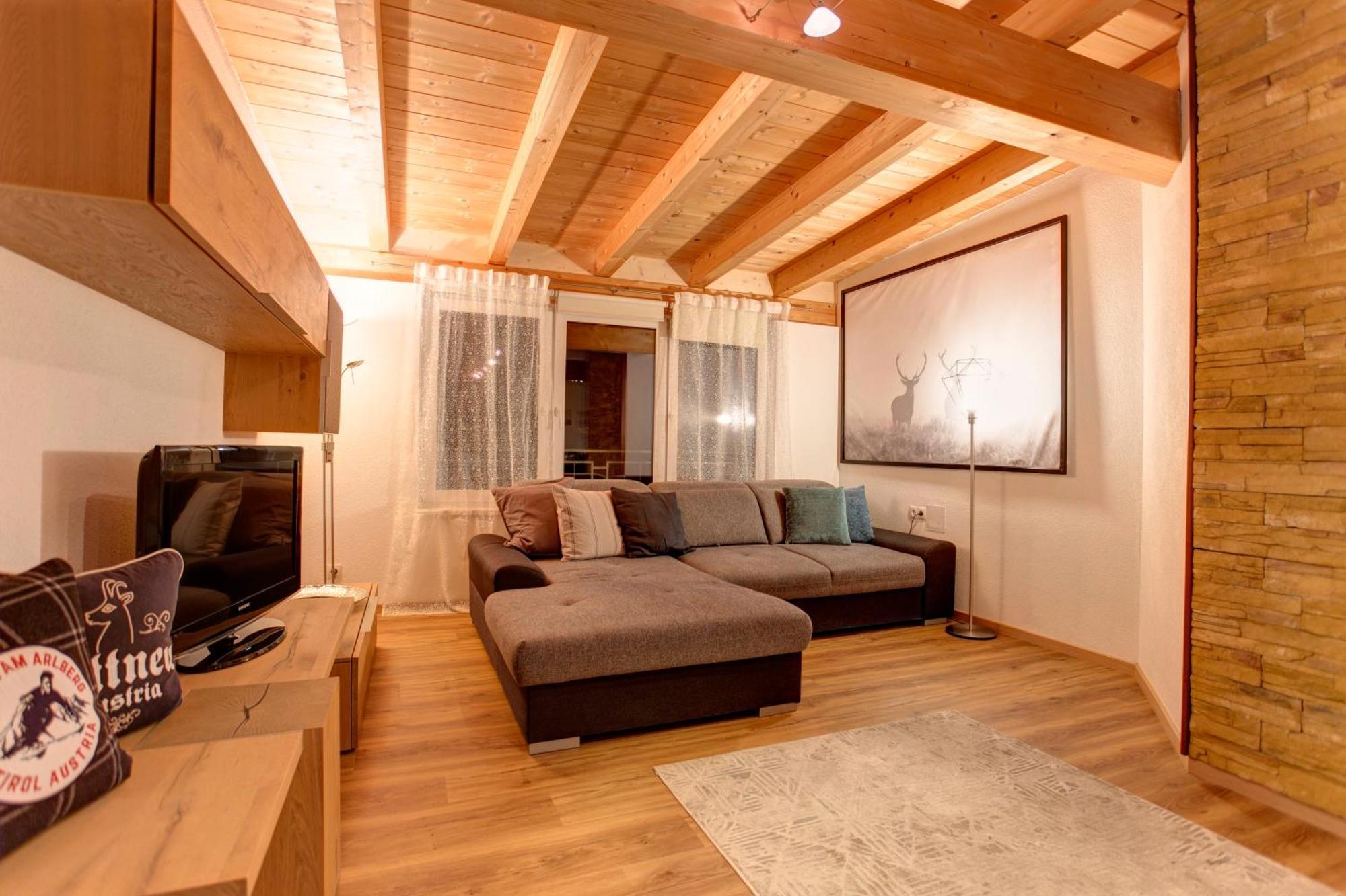 Haus Mattle Apartment Pettneu am Arlberg Exterior foto