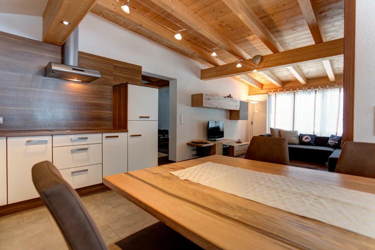 Haus Mattle Apartment Pettneu am Arlberg Exterior foto